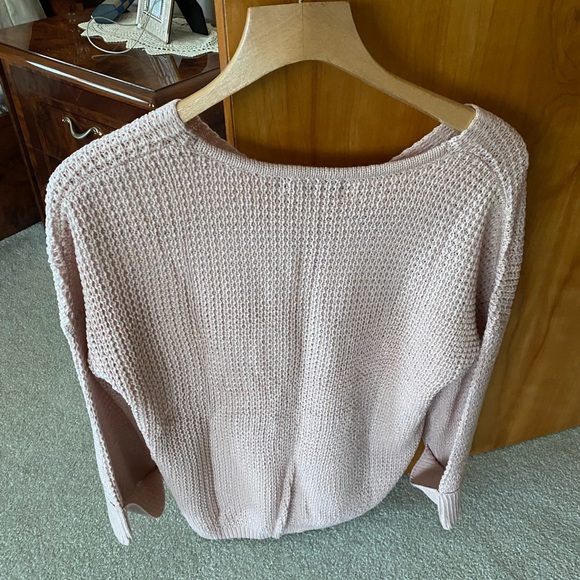 Woman’s top - Picture 2 of 2